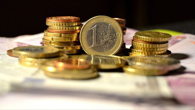 Curs valutar 4 aprilie 2019. Euro își continuă descensiunea