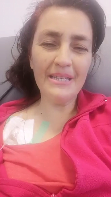 Rona Hartner este slăbită în urma chimioterapiei. Vedeta a postat un filmuleț în care își păstrează zâmbetul pe buze și optimismul!