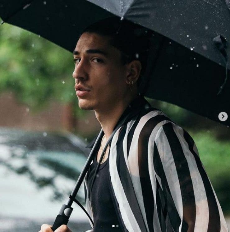 Hector Bellerin fundaşul lui Arsenal a devenit manechin pentru Louis Vuitton