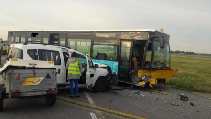 Accident pe Aeroportul Henri Coandă. Patru persoane au fost rănite