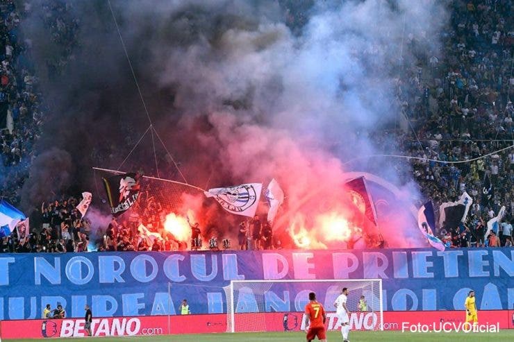 Petrecere în vestiarul celor de la FCSB