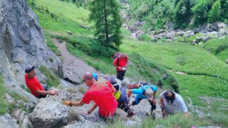 Cinci copii au fost recuperați de salvamontiști din Munții Bucegi