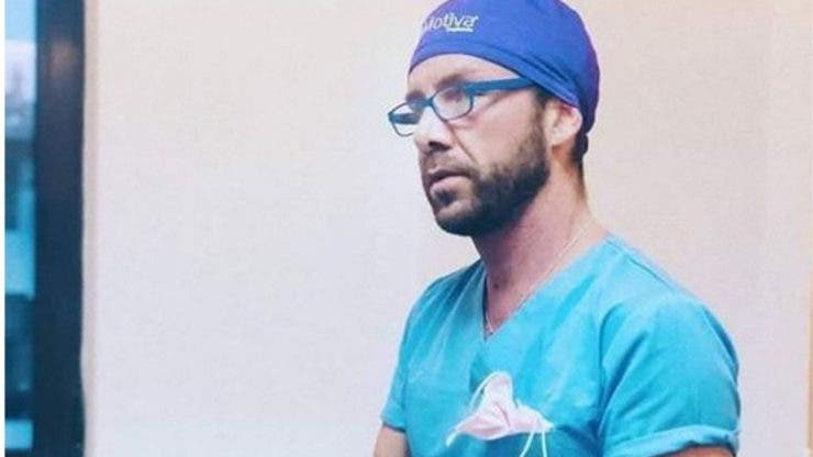 Italianul acuzat că a operat ilegal, anunță că își deschide o clinică medicală