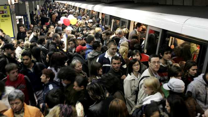 Circulație îngreunată la metrou! Probleme pe tronsonul Eroilor-Anghel Saligny