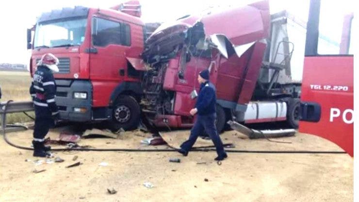 Accident în județul Timiș. 14 persoane au fost implicate în accident