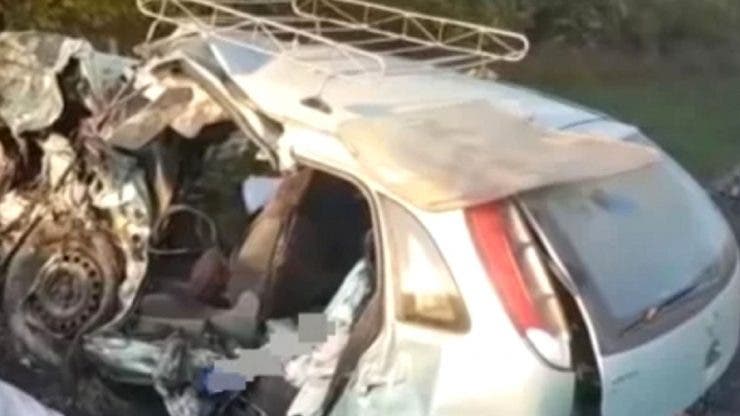 Accident grav în Harghita. Doi oameni au murit după ce au intrat cu mașina în peretele unei case