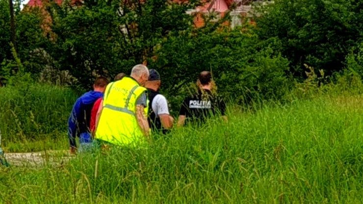Fata de 16 ani dispărută din Iași, găsită bătută pe câmp
