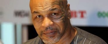 Mike Tyson le dă clasă pugiliștilor tineri! Cum se mișcă la 53 de ani!