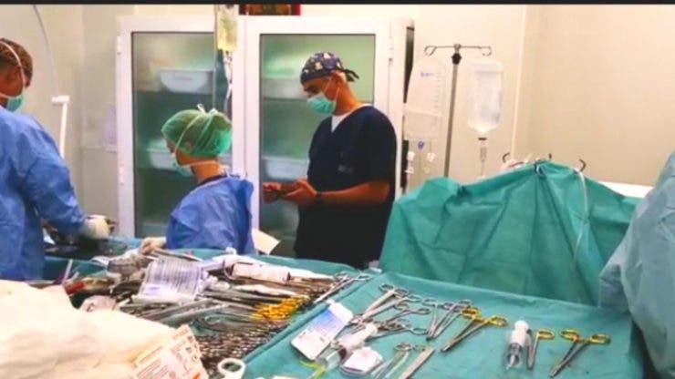 Premieră într-un spital din România. Doi pacienți au primit, simultan, transplant de plămâni și ficat