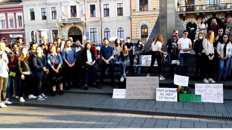 Absolvenții de medicină din Cluj și Iași au protestat amânarea examenului de rezidențiat