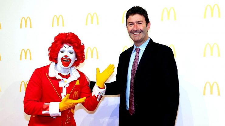 Directorul general al companiei McDonald's a fost concediat. Acesta a avut o relație cu o subalternă 25 Directorul general al companiei McDonald's a fost concediat. Acesta a avut o relație cu o subalternă
