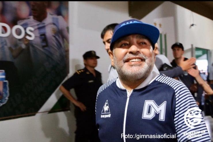 Diego Maradona operatie, fani,