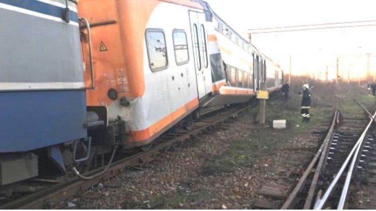 Accidentul feroviar din Ploiești Triaj. 11 oameni au fost răniți după ce două trenuri s-au ciocnit