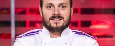 Alexandru Comerzan are o soție ideală! Cine este soția câștigătorului Chefi la cuțite 27 Alexandru Comerzan are o soție ideală! Cine este soția câștigătorului Chefi la cuțite