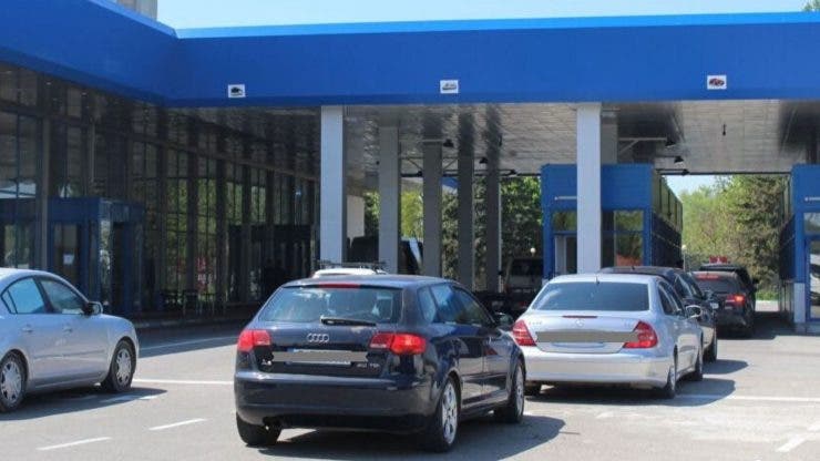 Taxa pentru mașinile poluante din București, amânată. Anunțul făcut de Gabriela Firea