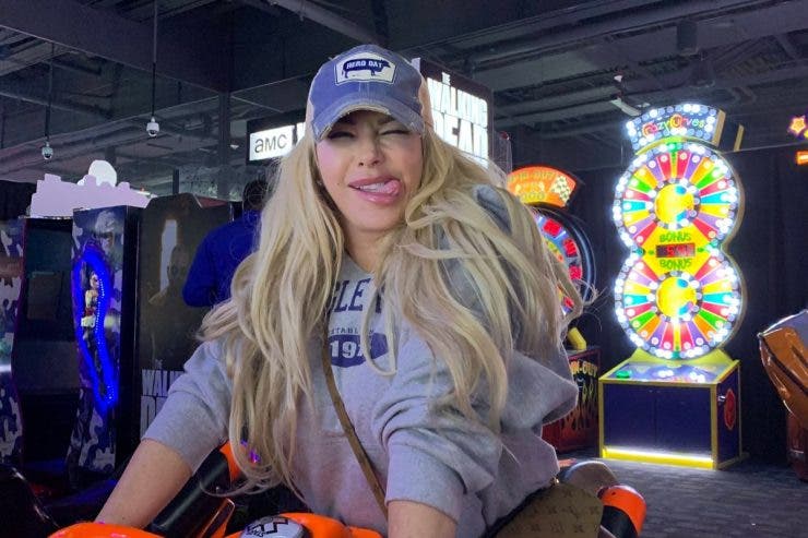 Lovită fără milă de un pugilist!