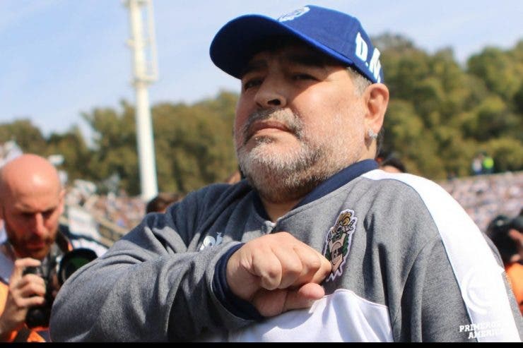 Maradona ar putea deveni din nou selecţioner