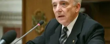 mugur isărescu