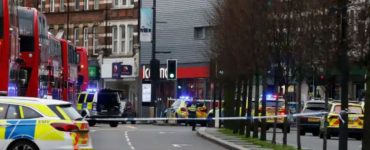 Atac armat în Londra. Mai multe persoane au fost înjunghiate de un bărbat