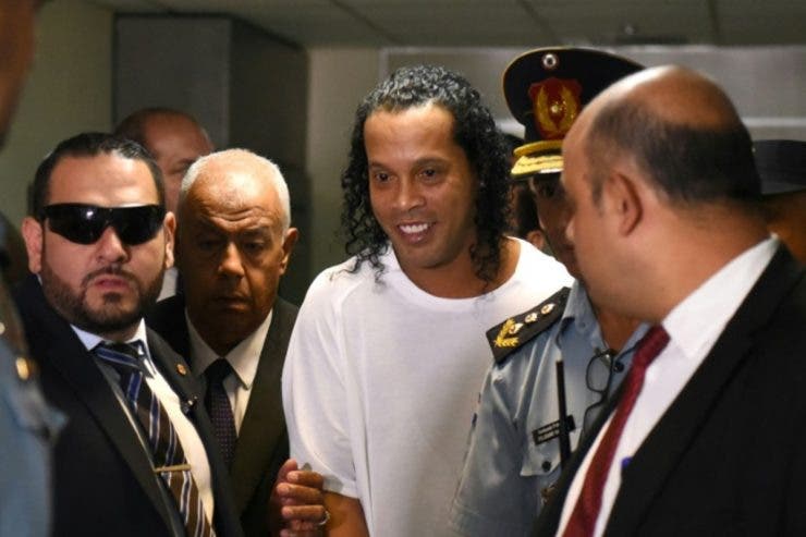 Un fost fotbalist l-a vizitat pe Ronaldinho