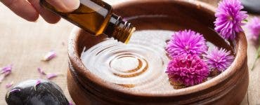 Cum să îți faci singur un odorizant de cameră cu bicarbonat de sodiu. Este natural și util