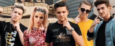 Filmul lui Selly intră pe Netflix. Producția 5Gang "Un altfel de Crăciun" îi are în distribuție pe Micutzu și Bromania