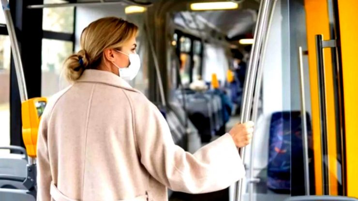 Deplasarea cu mijloacele de transport în comun