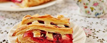 Desertul dulce-acrișor care te va încânta. Prăjitura Favorit - rețetă