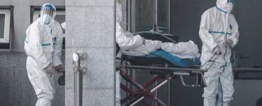 O asistentă medicală din Botoșani a murit la trei zile după s-a vindecat de COVID-19. Ce spun medicii care au tratat-o 36 O asistentă medicală din Botoșani a murit la trei zile după s-a vindecat de COVID-19. Ce spun medicii care au tratat-o