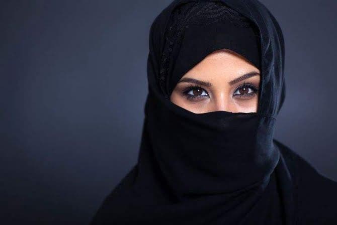 cine trebuie sa poarte valul islamic