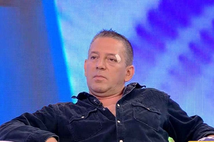 Ce s-a găsit la ușa lui Costin Mărculescu, după moartea actorului! FOTO