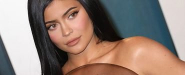 Kylie Jenner a exagerat succesul companiei sale de ani de zile. Uită-te la modul în care Kylie și-a construit imperiul. 37 Kylie Jenner