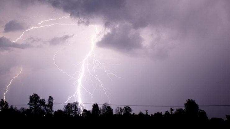 Vremea în România, 2 iunie. Meteorologii anunță vreme instabilă și rece în toate regiunile țării