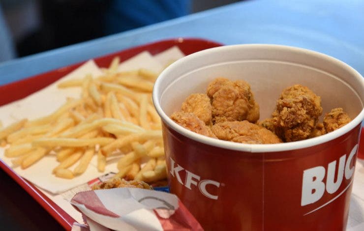 KFC va crea carne în laborator cu impimanta 3D. Carnea viitorului va fi sănătoasă
