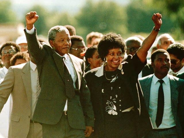 Mandela si sotia sa