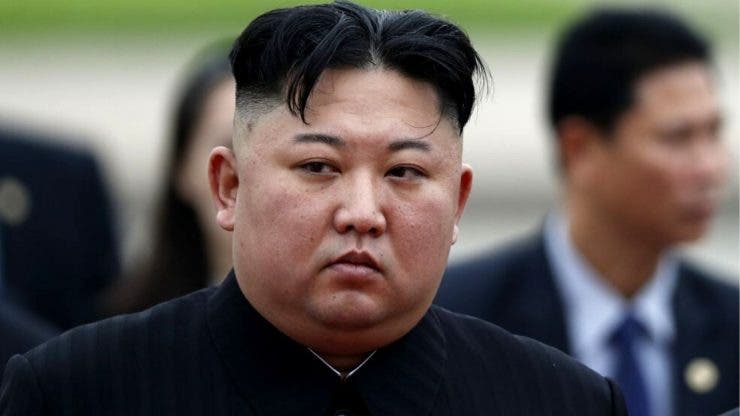 Liderul nord-coreean, în comă_