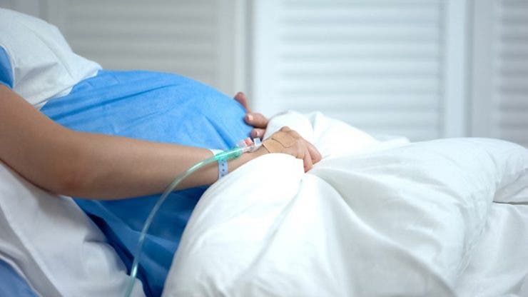 Medicul infecționist Adrian Marinescu gravidele au risc crescut de a face complicații la infectarea cu SARS-COV-2. Femeia însărcinată din Alba Iulia a decedat fără să aibă alte afecțiuni