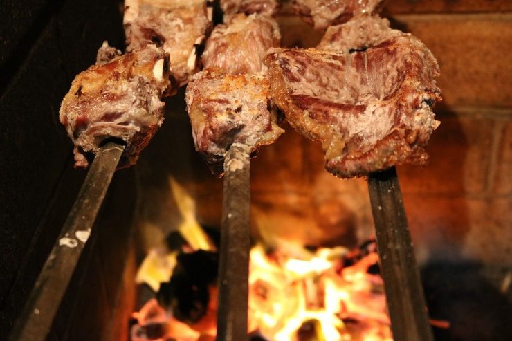 Nu mai consumați carne grasă la grătar! Vă puneți viața în pericol 25 carne grasă la grătar