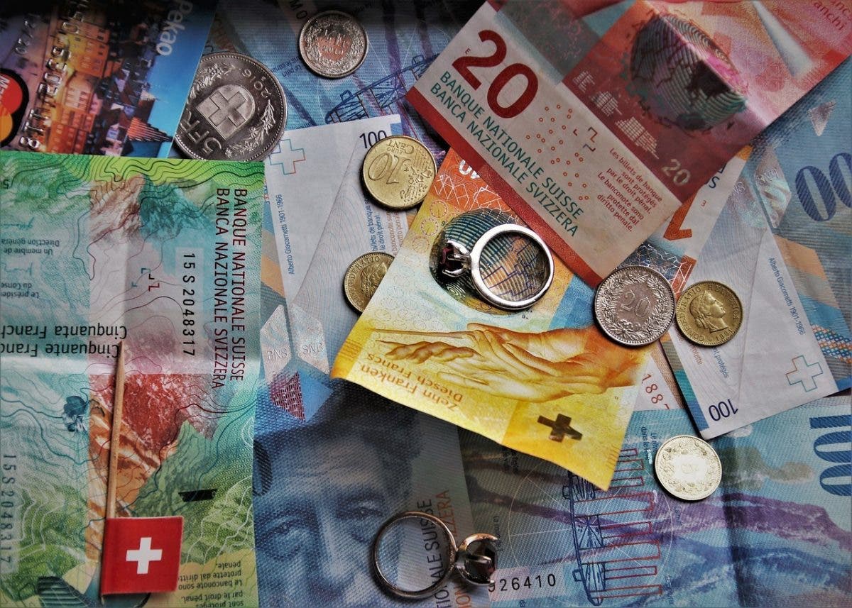 Curs valutar BNR pentru principalele monede europene. Ce valoare au un euro, un dolar amerian