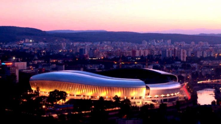 Petrecere cu 320 de persoane în stadionul Cluj Arena