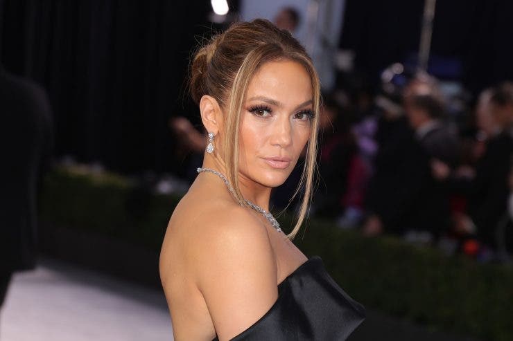 Jennifer Lopez arată fabulos la 51 de ani