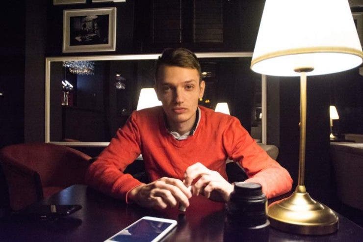 Un vlogger celebru a ajuns în fața judecătorilor! În ce scandal a nimeri tânărul