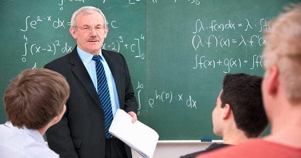 Ce salarii au profesorii din România