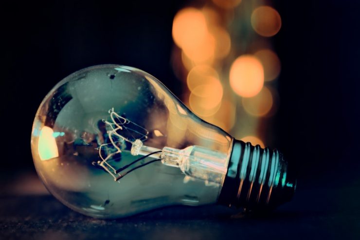 Se scumpește energia electrică! Cu cât vor plăti românii mai mult 25 ANRE