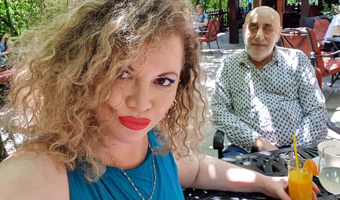 Oana Lis, reacție acidă după ce a primit poze perverse: "Nu-mi place de 23 de centimetri" 26 comentarii oana lis