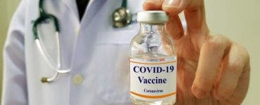Vaccinul AstraZeneca a primit aprobarea în UE.