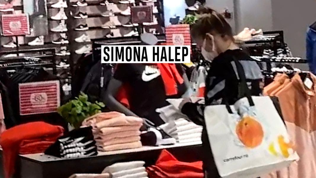Cum a fost surprinsă Simona Halep la cumpărături! Și-a umplut o sacoșă de rafie și a cărat-o pe umăr