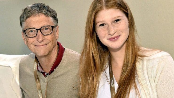 Fiica lui Bill Gates s-a vaccinat anti-COVID19