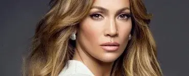 Jennifer Lopez in rochie de mireasa?