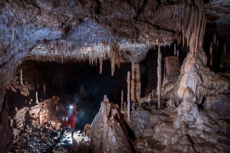 Care este cea mai lungă peșteră din România